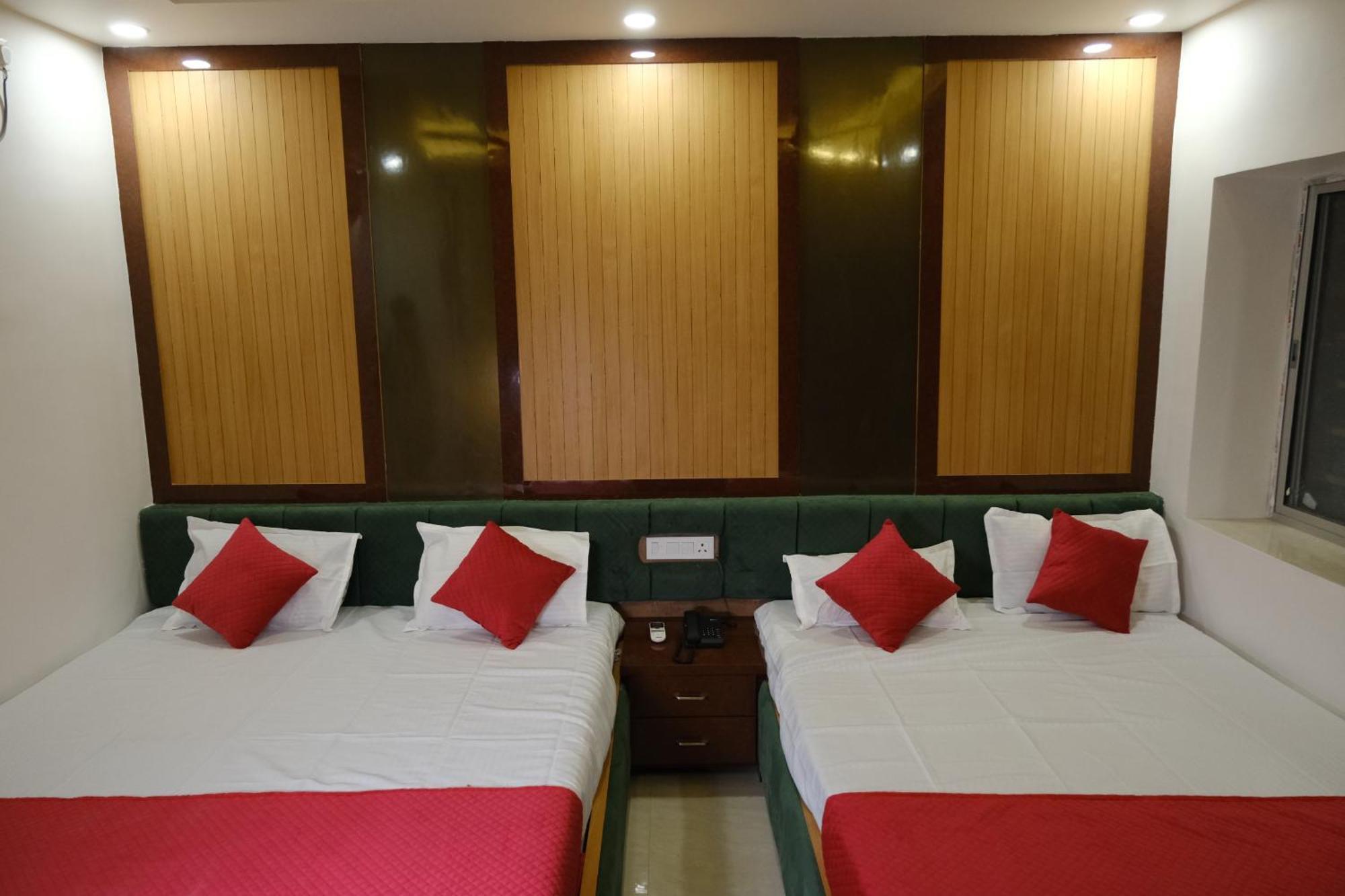 Hotel Golden Continental 데오가르 외부 사진