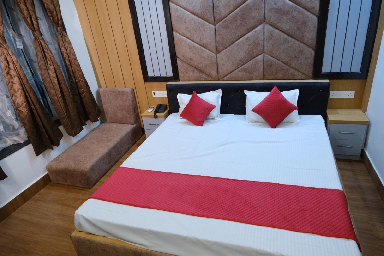Hotel Golden Continental 데오가르 외부 사진