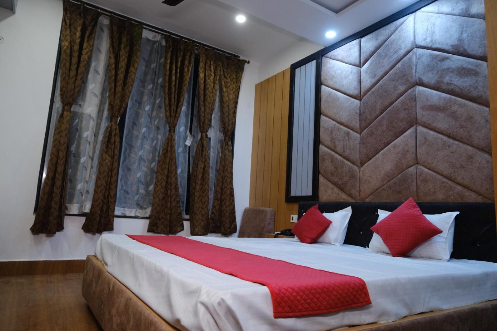 Hotel Golden Continental 데오가르 외부 사진