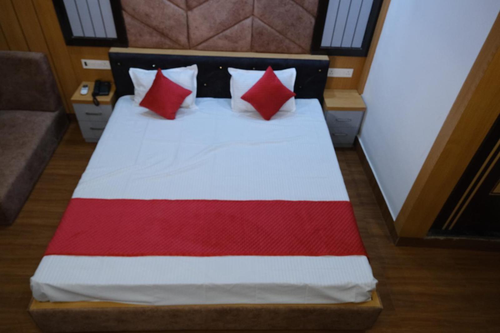 Hotel Golden Continental 데오가르 외부 사진