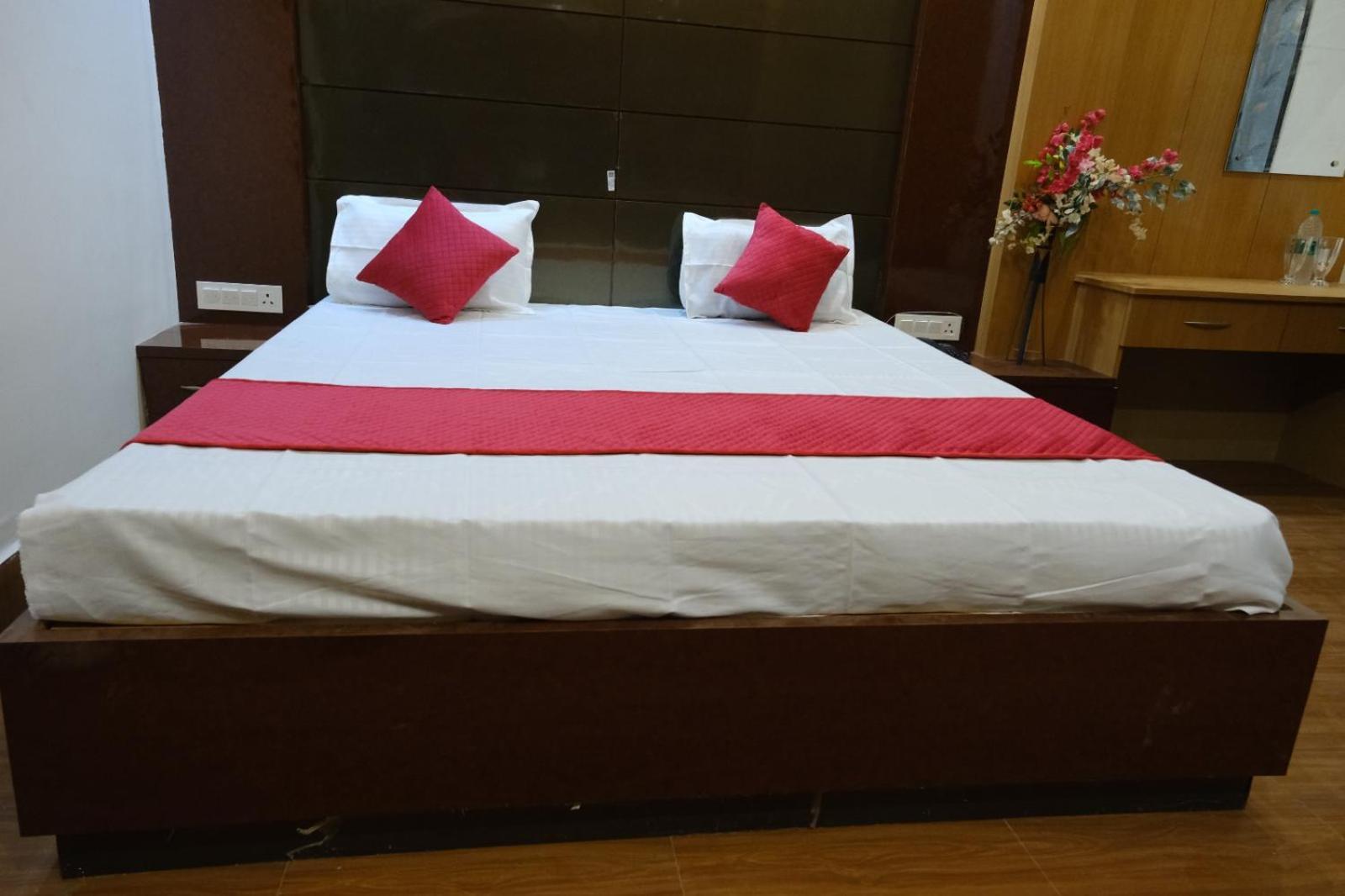 Hotel Golden Continental 데오가르 외부 사진