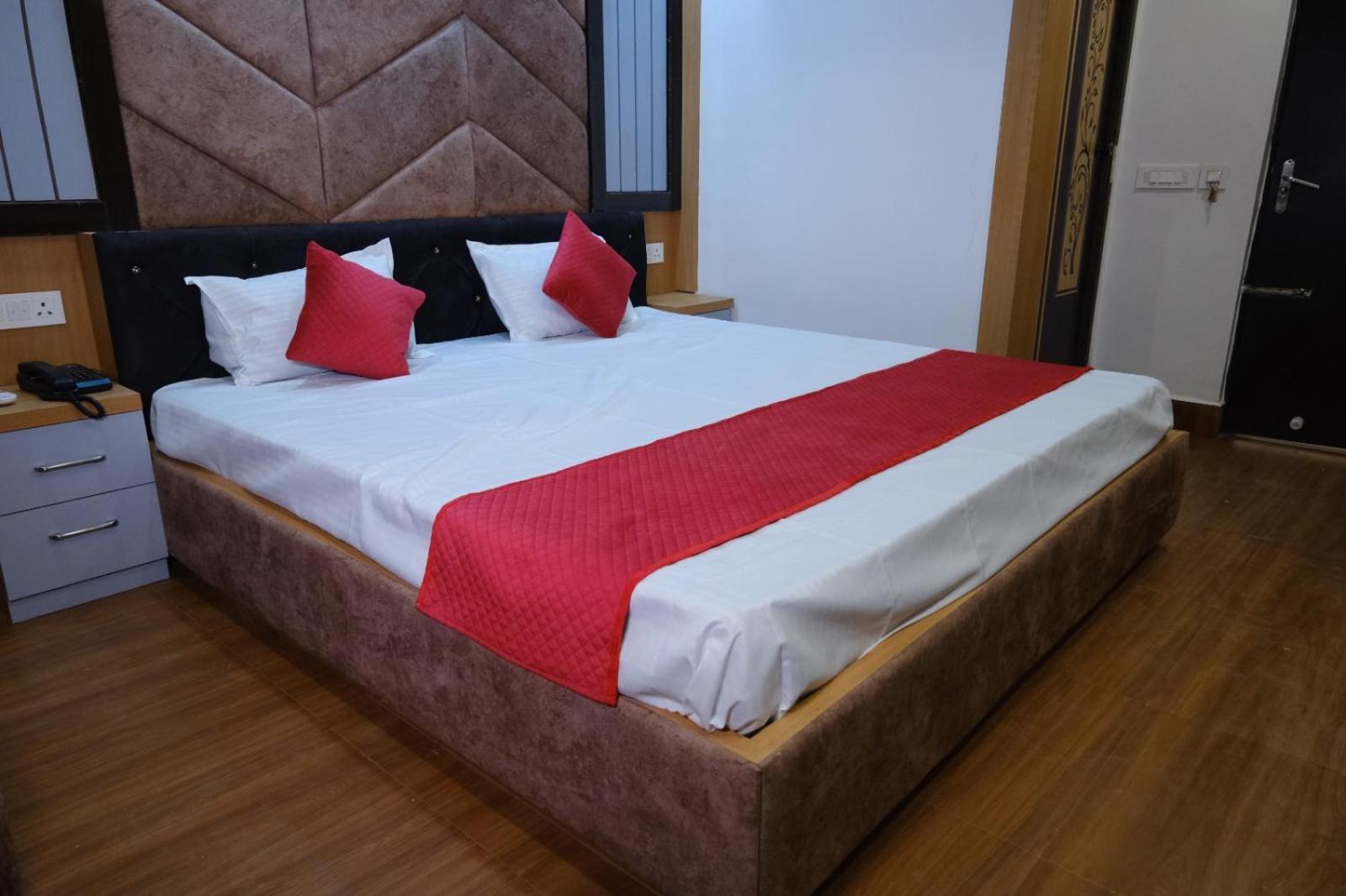 Hotel Golden Continental 데오가르 외부 사진