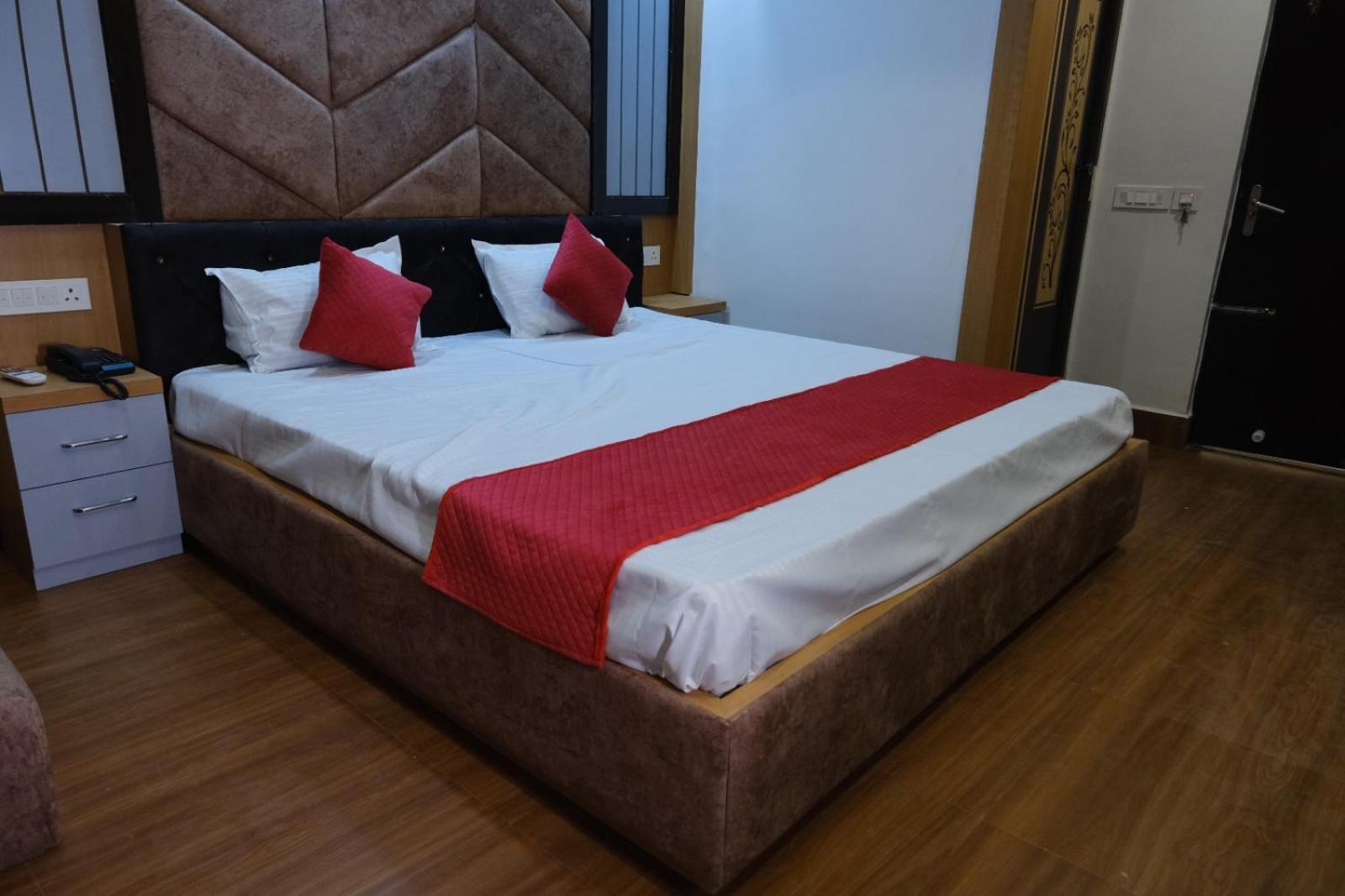 Hotel Golden Continental 데오가르 외부 사진