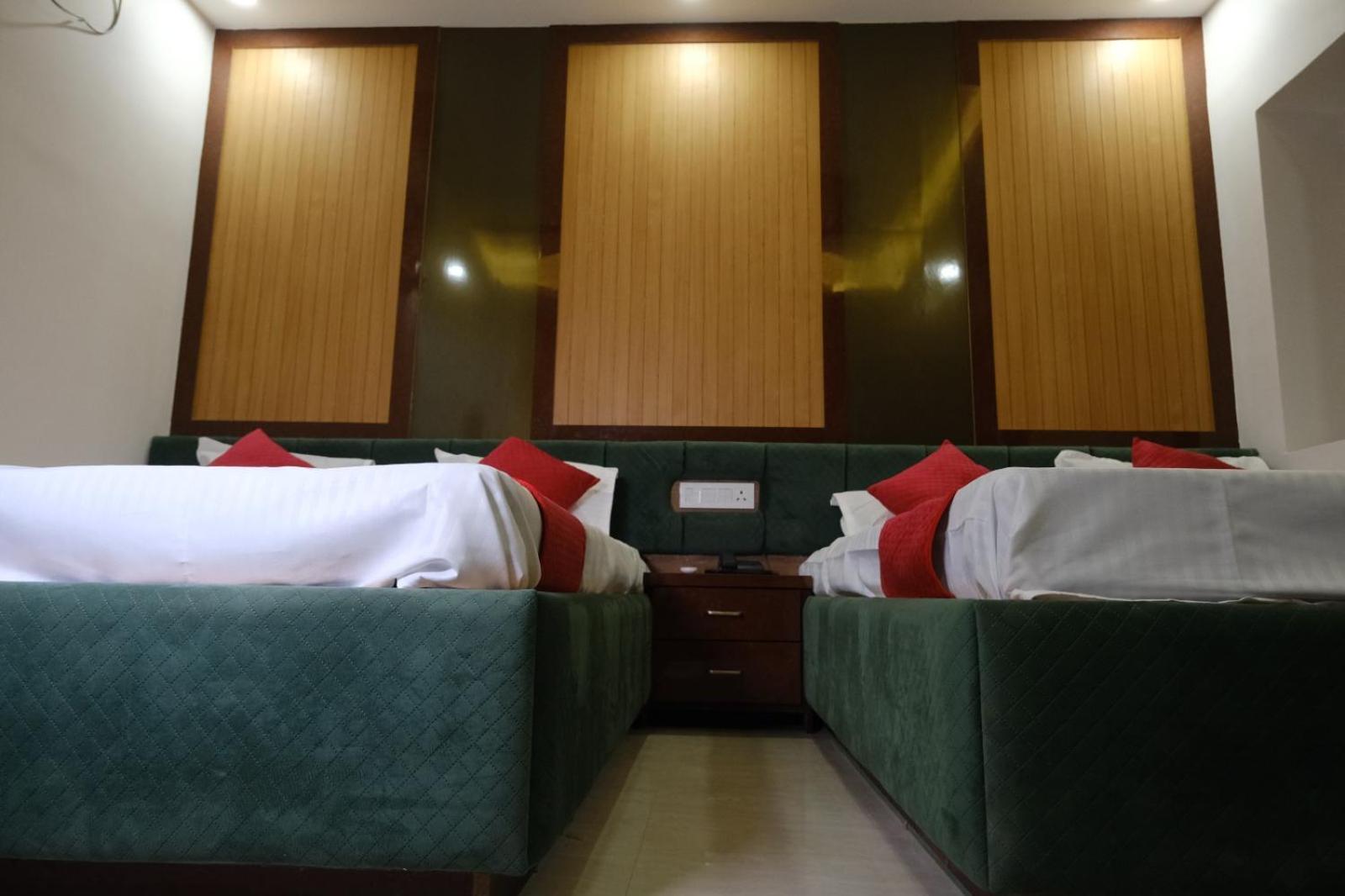 Hotel Golden Continental 데오가르 외부 사진
